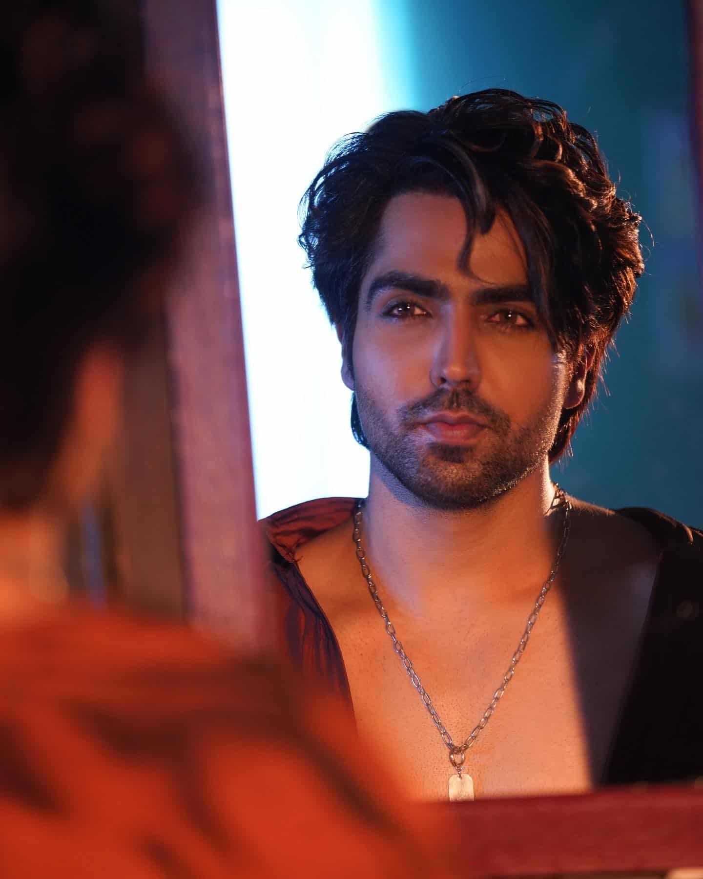Harrdy Sandhu Images
