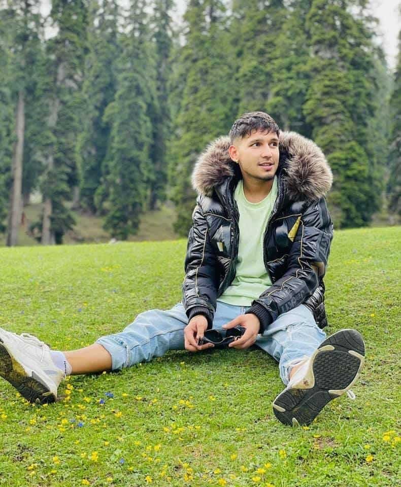 Karan Randhawa Photos