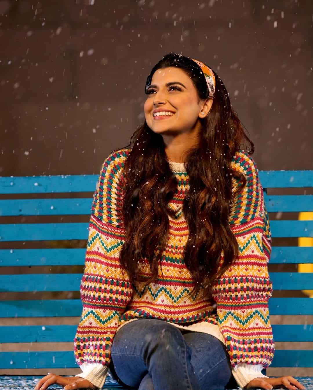 Nimrat Khaira Photo