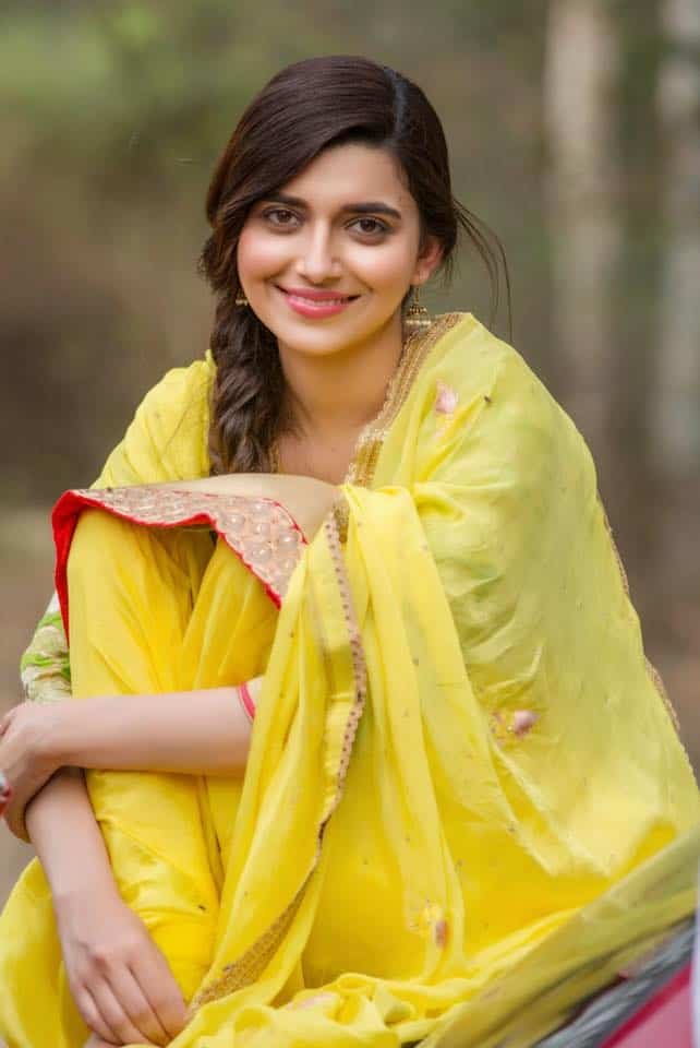 Nimrat Khaira Pic