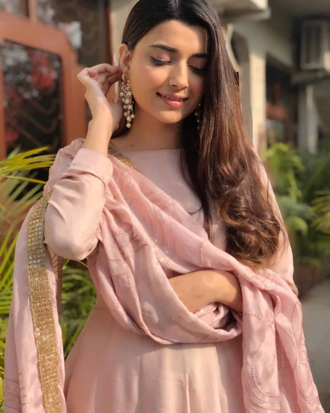 Nimrat Khaira Pics