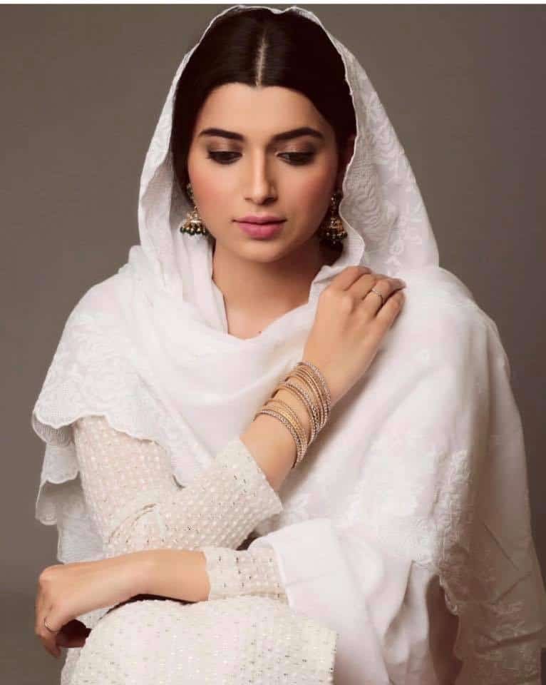 Nimrat Khaira Image