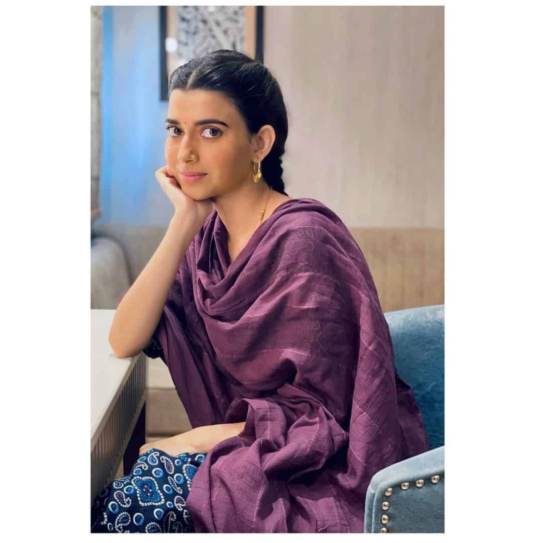 Nimrat Khaira Images