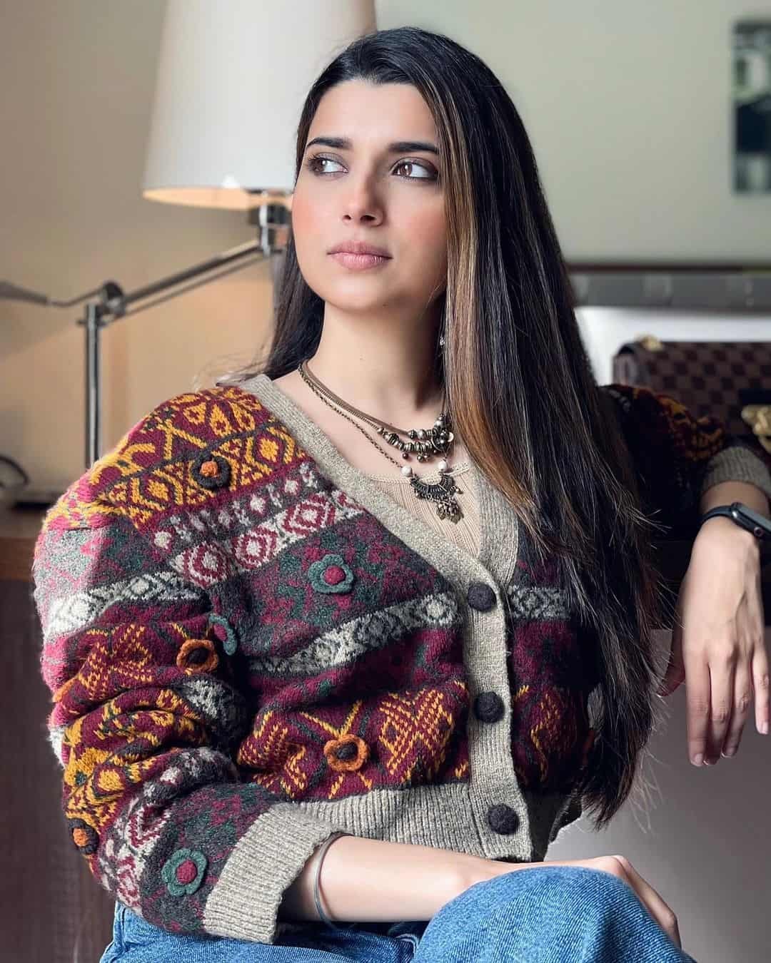 Nimrat Khaira Wallpaper