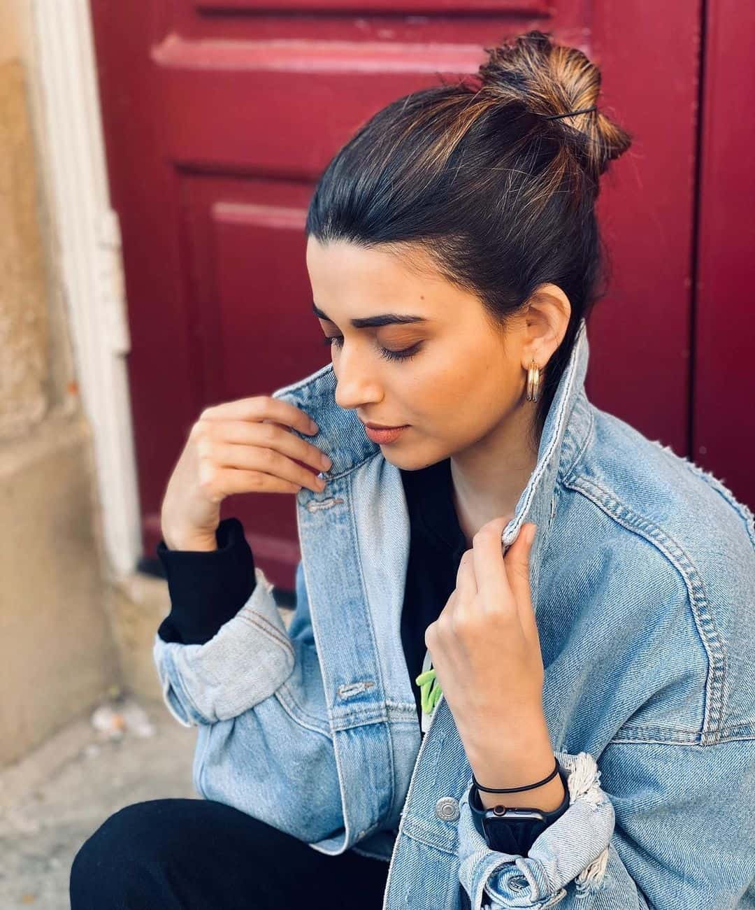Nimrat Khaira Wallpaper
