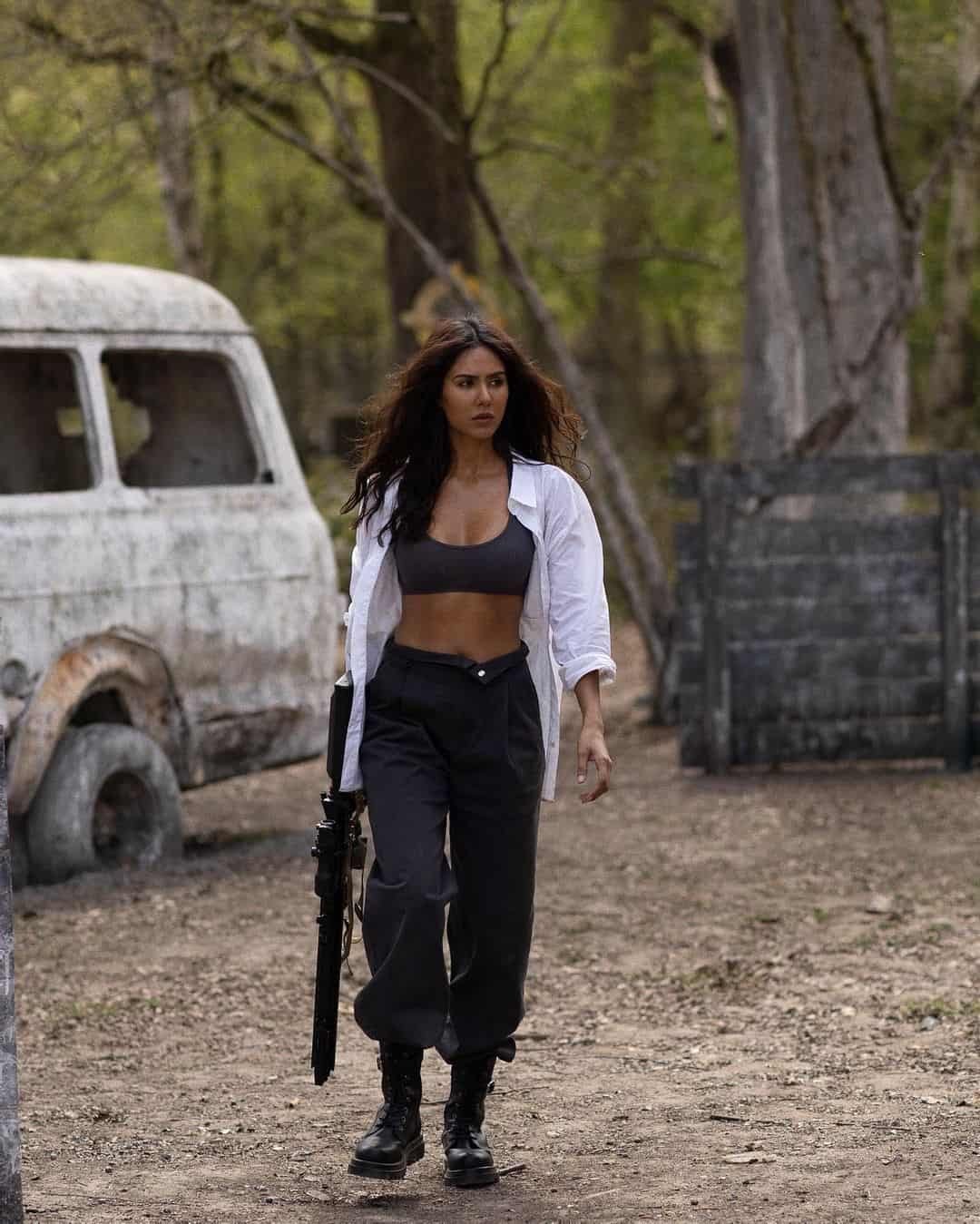 Sonam Bajwa Wallpaper