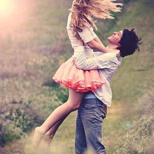 Best Romantic DP for Whatsapp