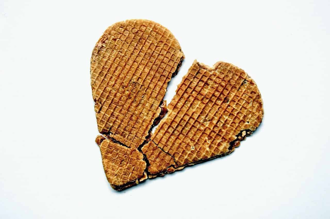 Broken Heart DP for Whatsapp
