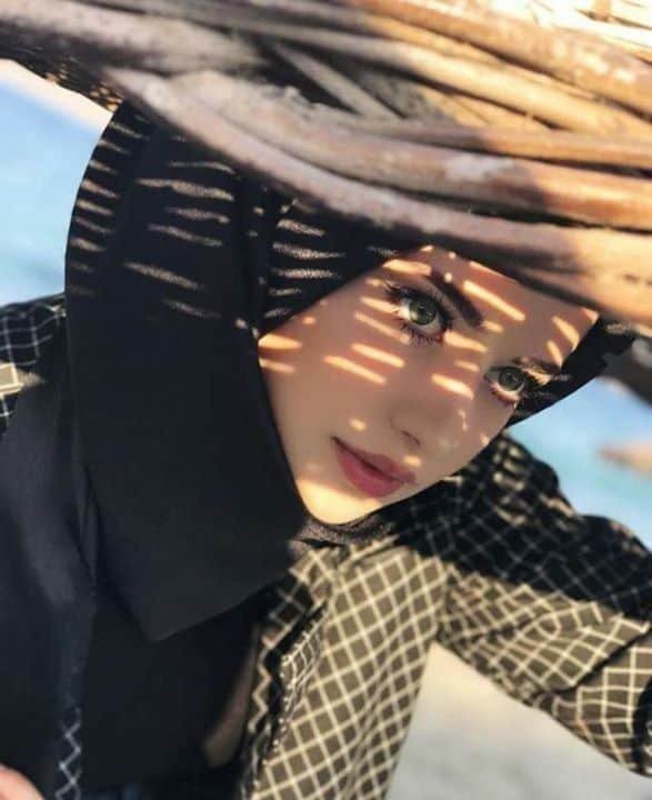 Stylish Hijab DP