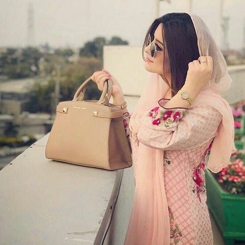 Girls Whatsapp DP