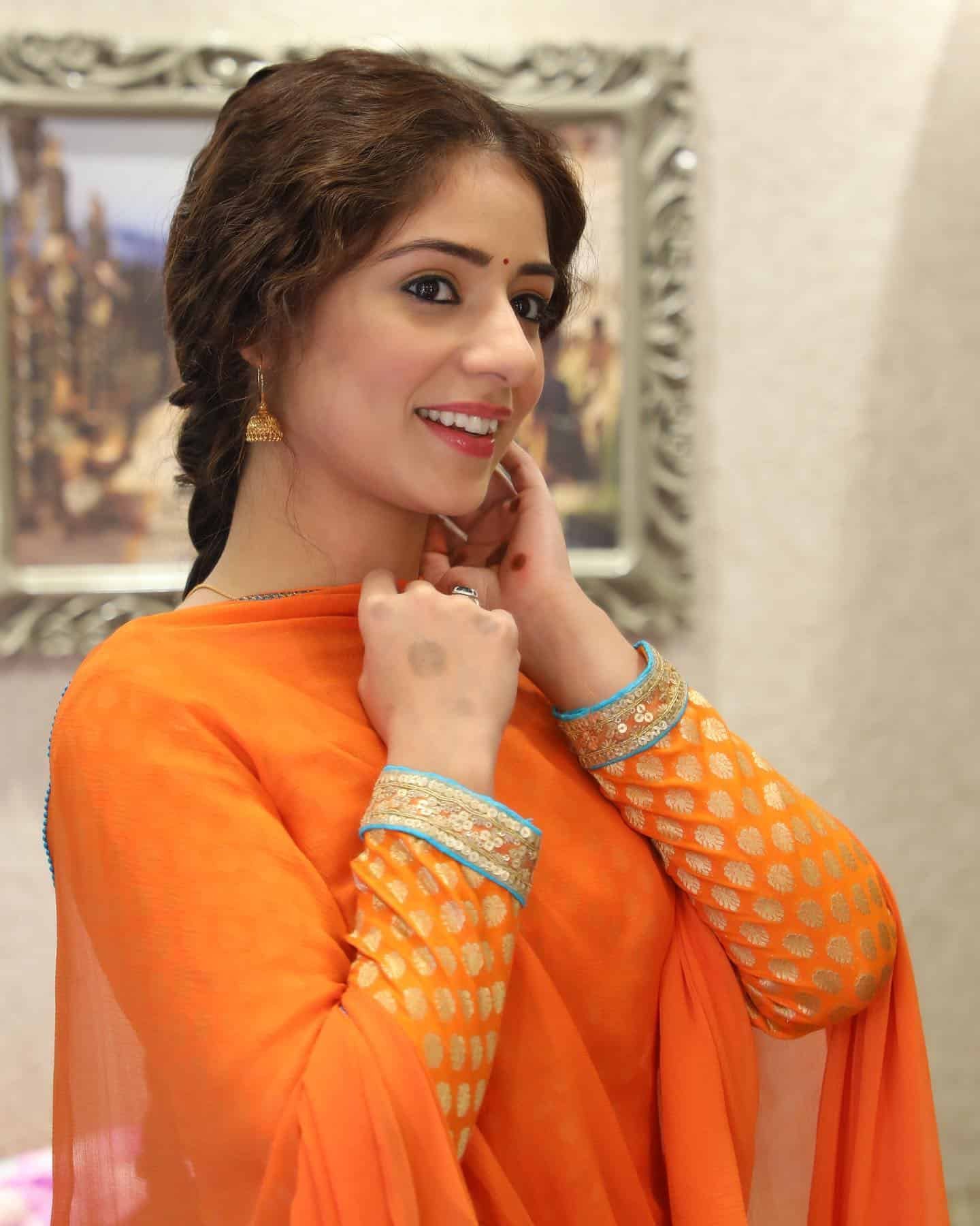 Punjabi Girls DP for Whatsapp