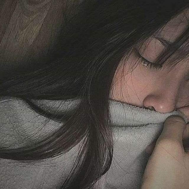 Sad Girl DP