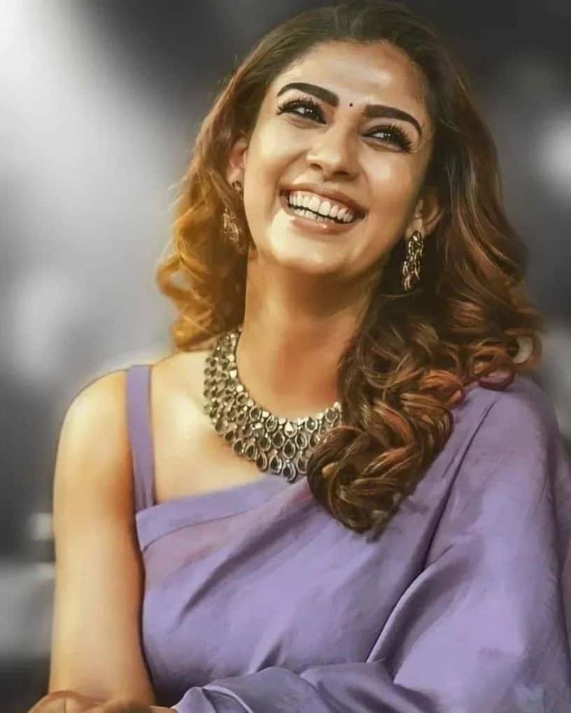 Nayanthara Images in Saree
