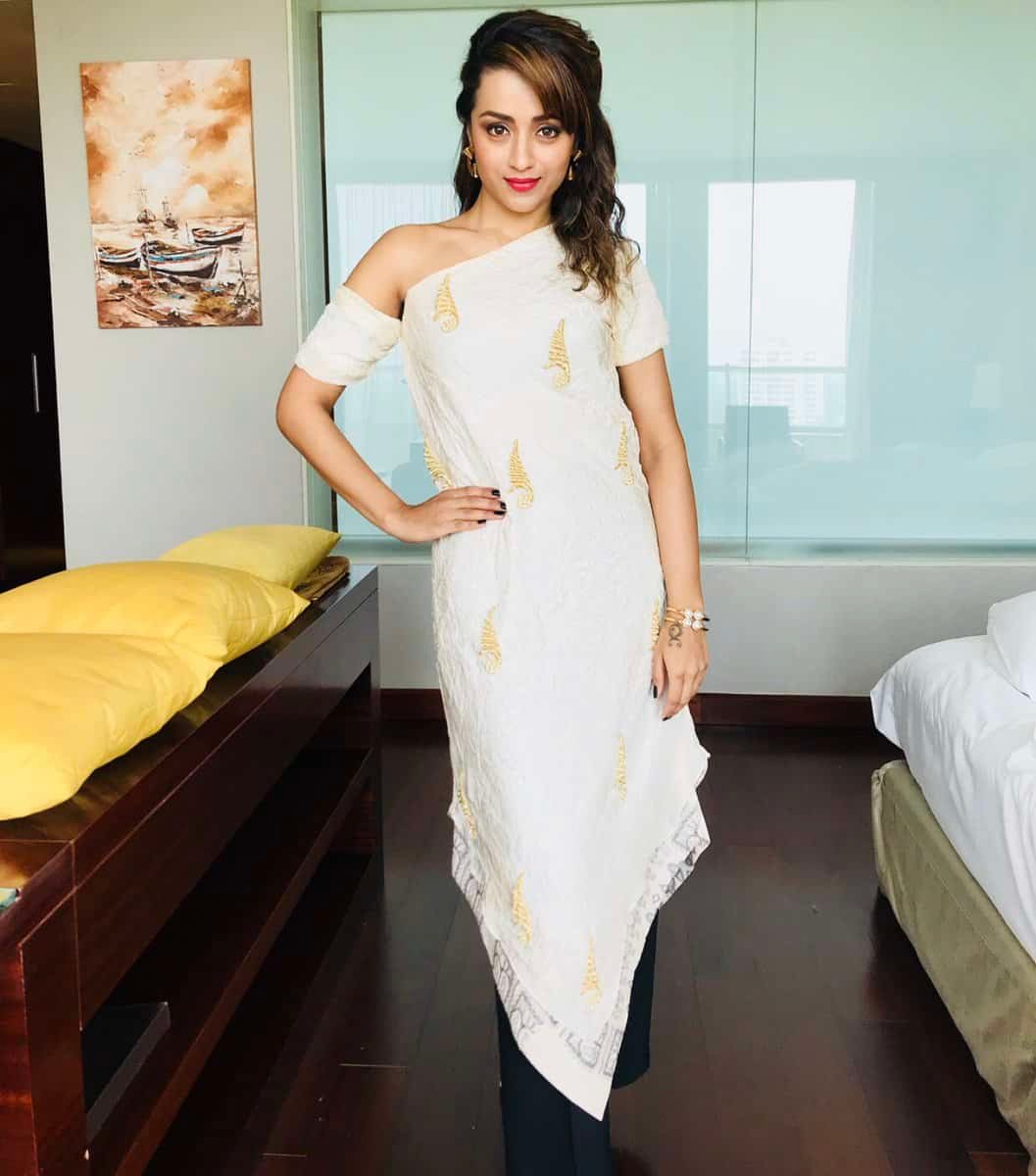Heroine Trisha Photos