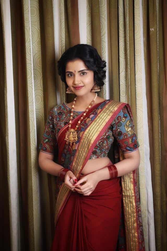 Actress Anupama Parameswaran Photos