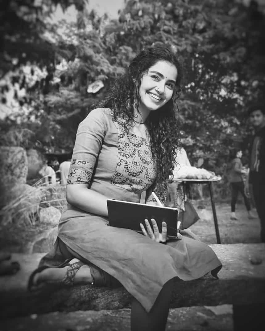 Anupama Parameswaran Wallpaper