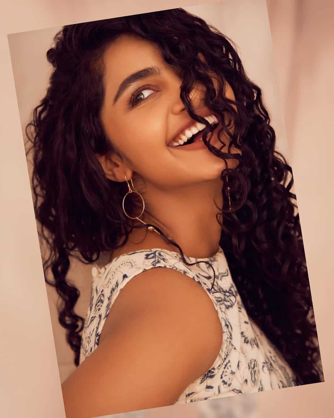 Anupama Parameswaran Photos HD