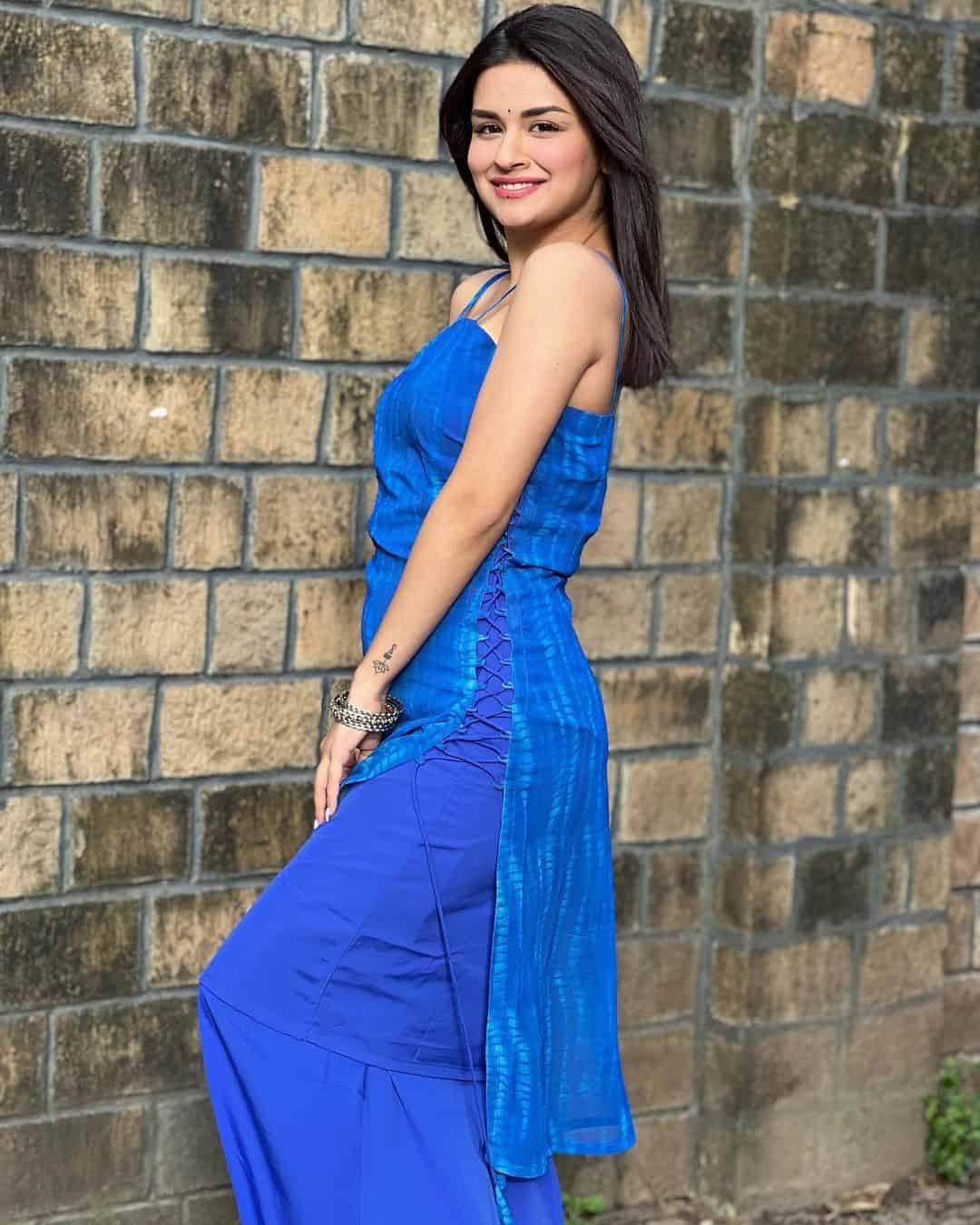 Avneet Kaur Wallpaper