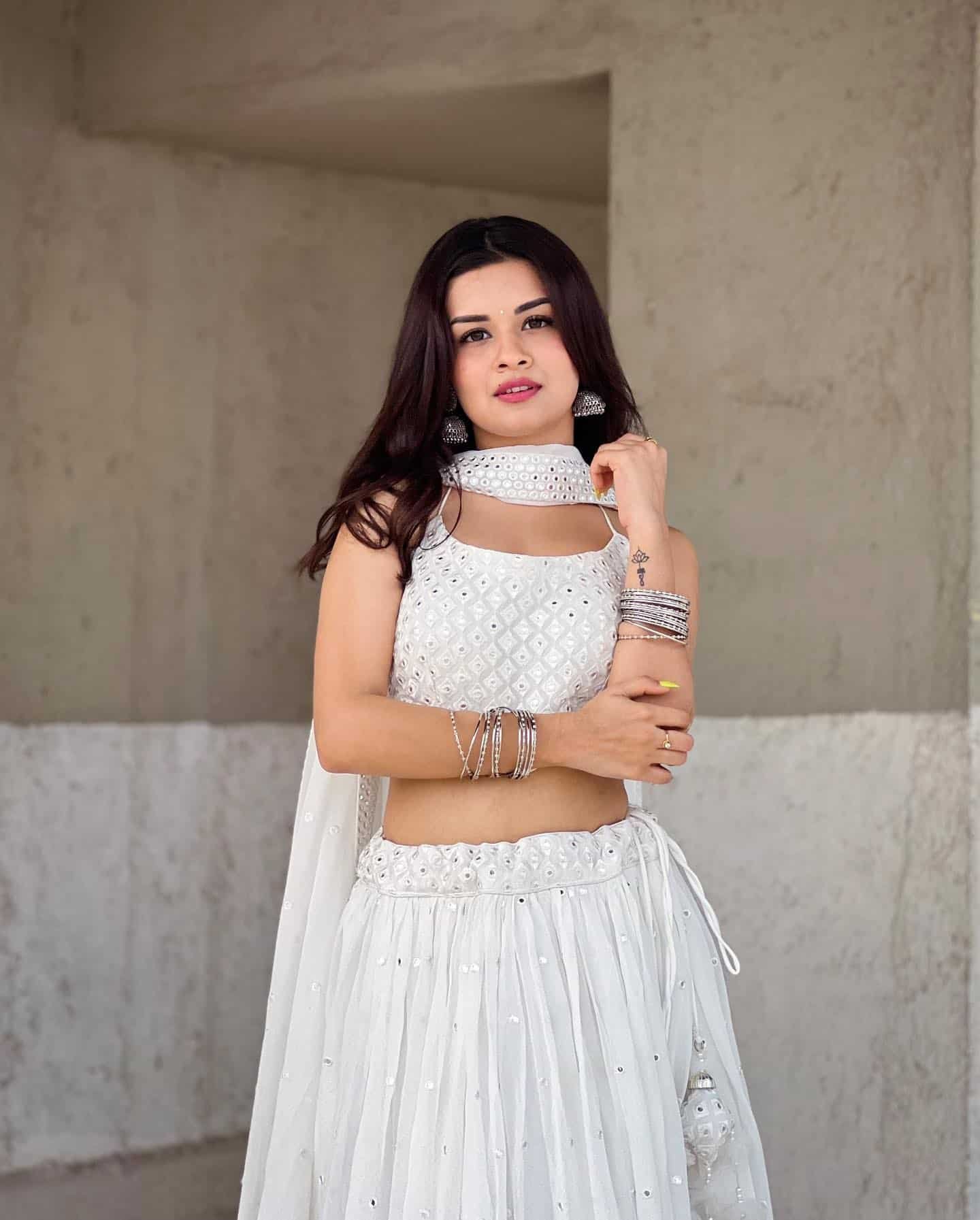 Avneet Kaur Photos HD