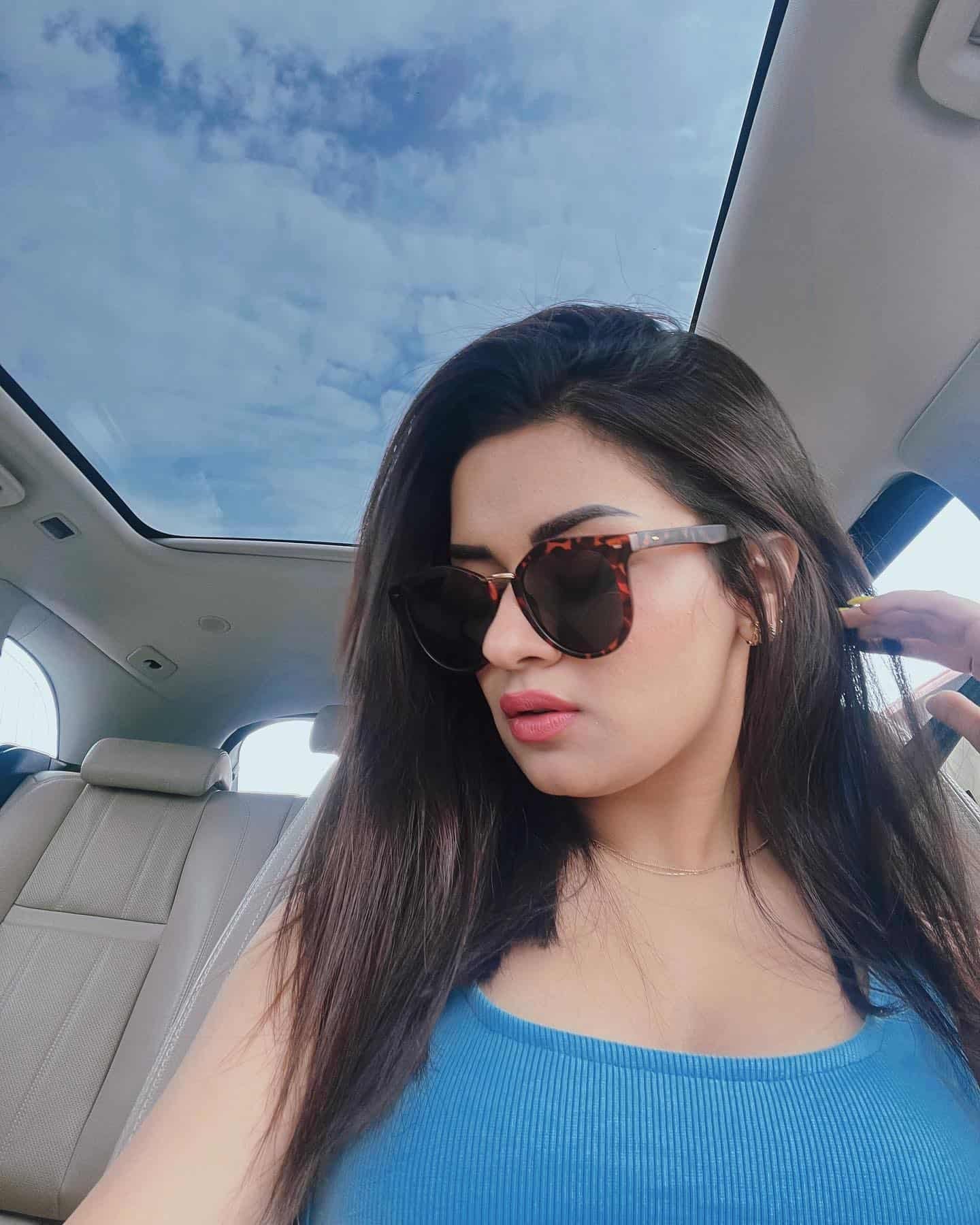 New Avneet Kaur Photos