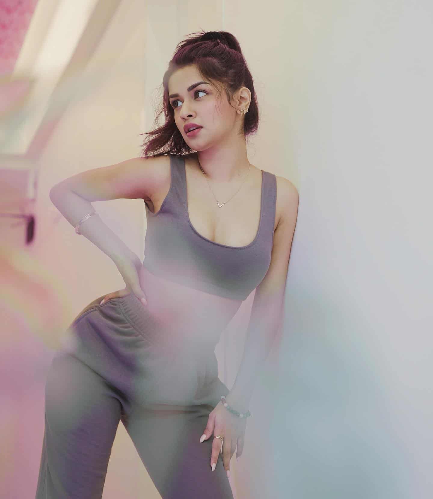 New Avneet Kaur Photos