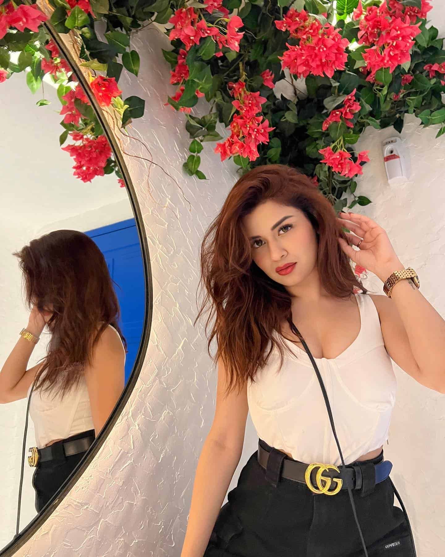 New Avneet Kaur Photos