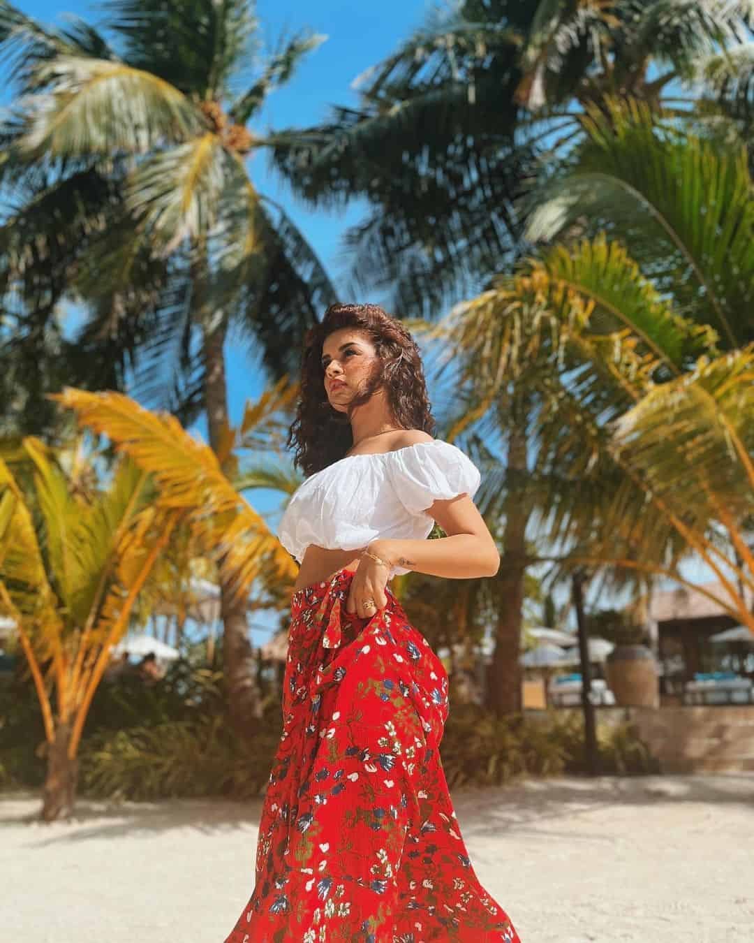 Avneet Kaur Pic