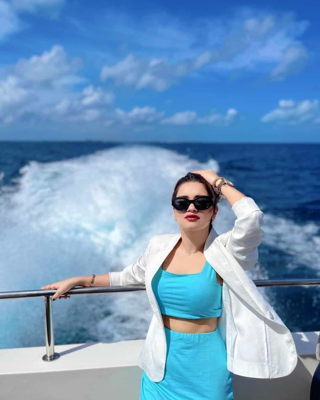 Avneet Kaur Pic