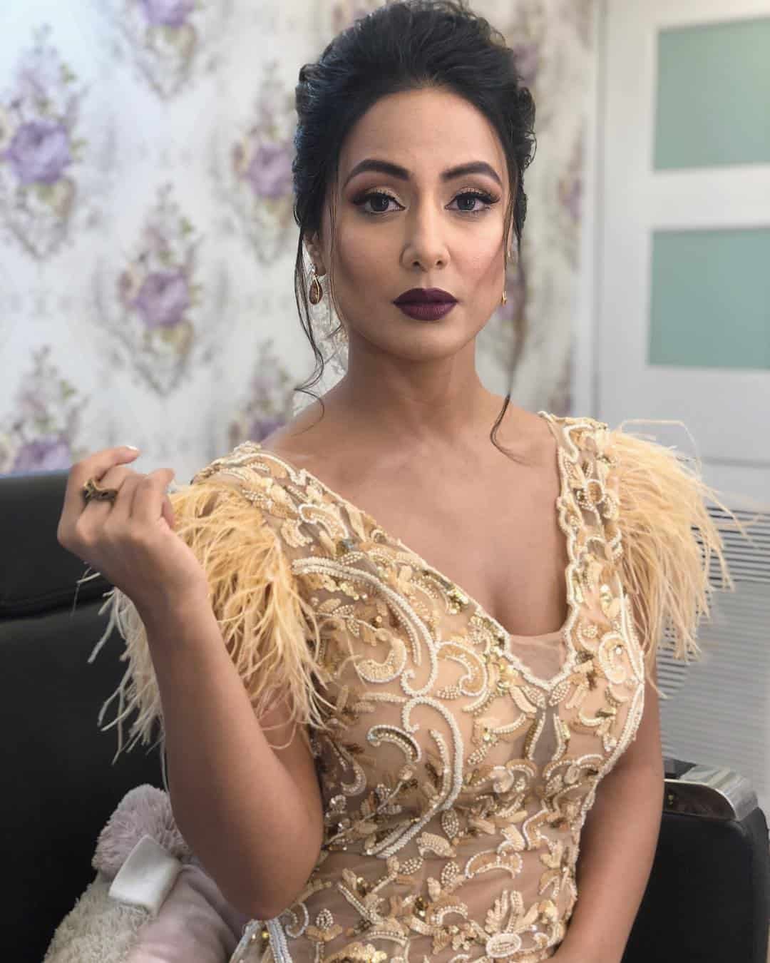 Hina Khan Photos