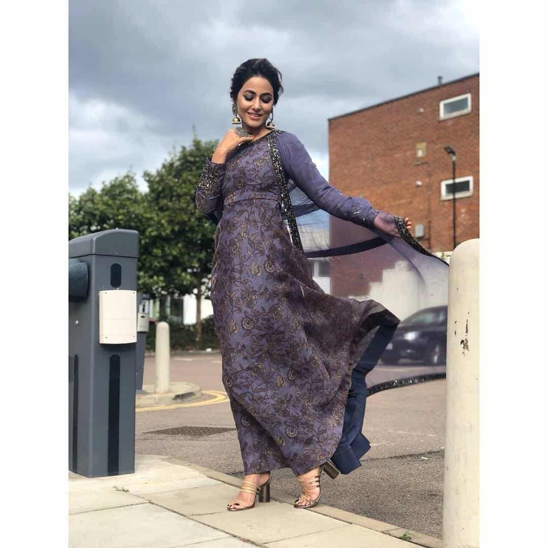 Hina Khan Photos