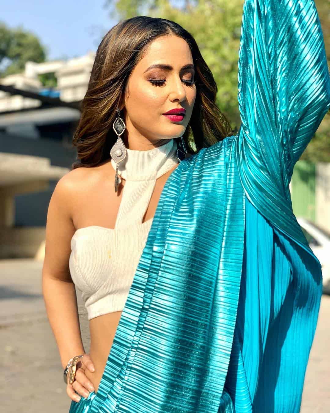 Hina Khan Photos