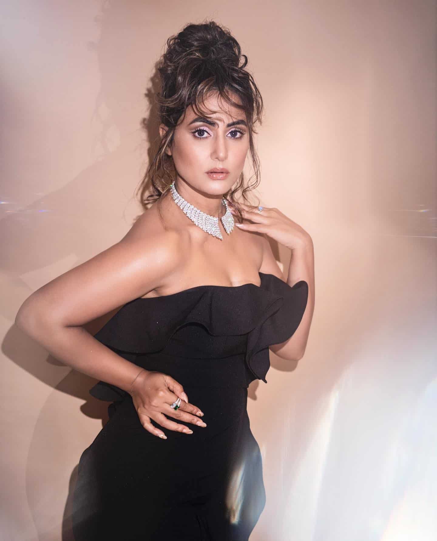 Hina Khan Pics