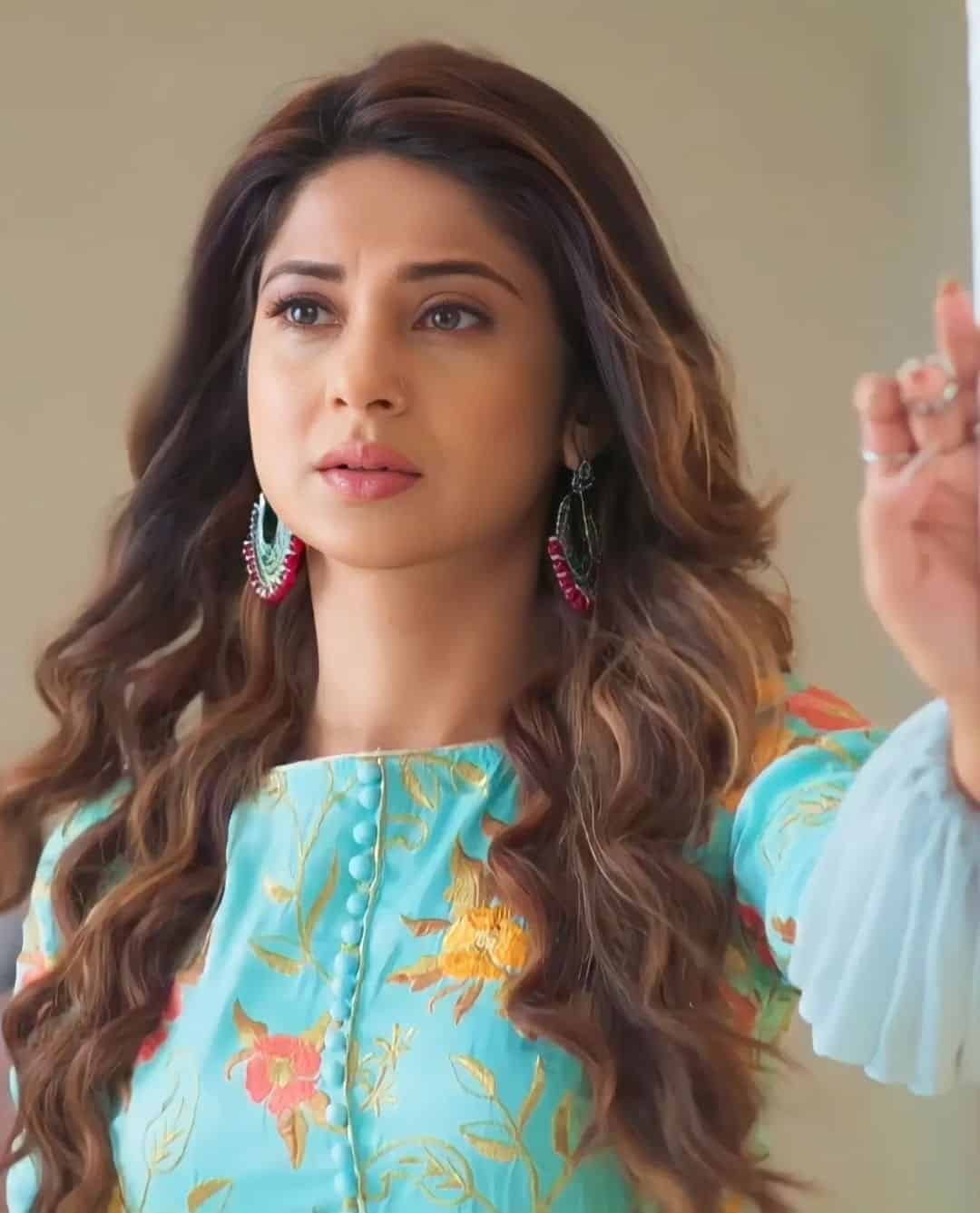 Jennifer Winget Images Download