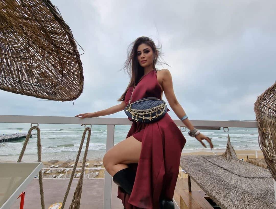 Mouni Roy Picture