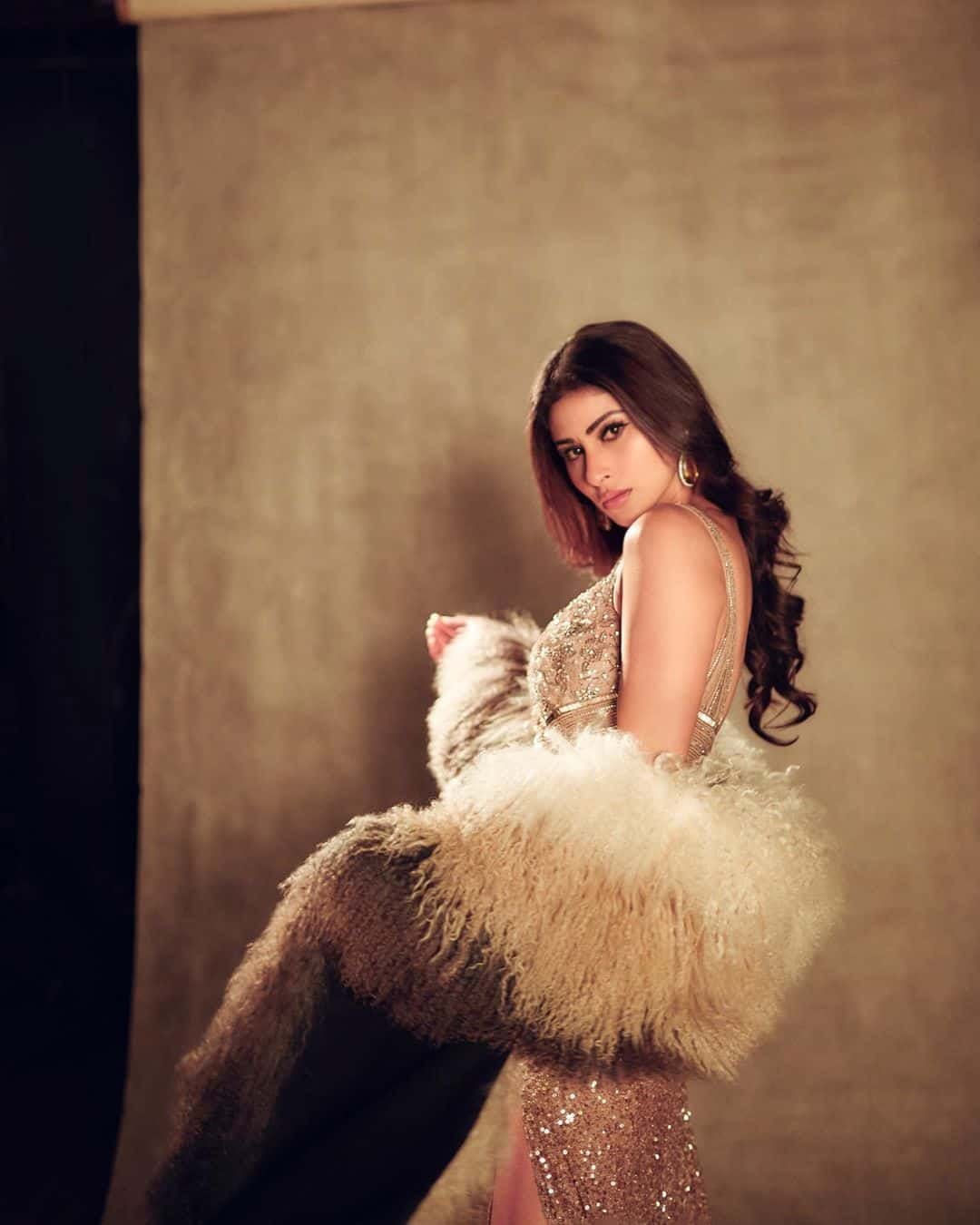 Mouni Roy Wallpaper