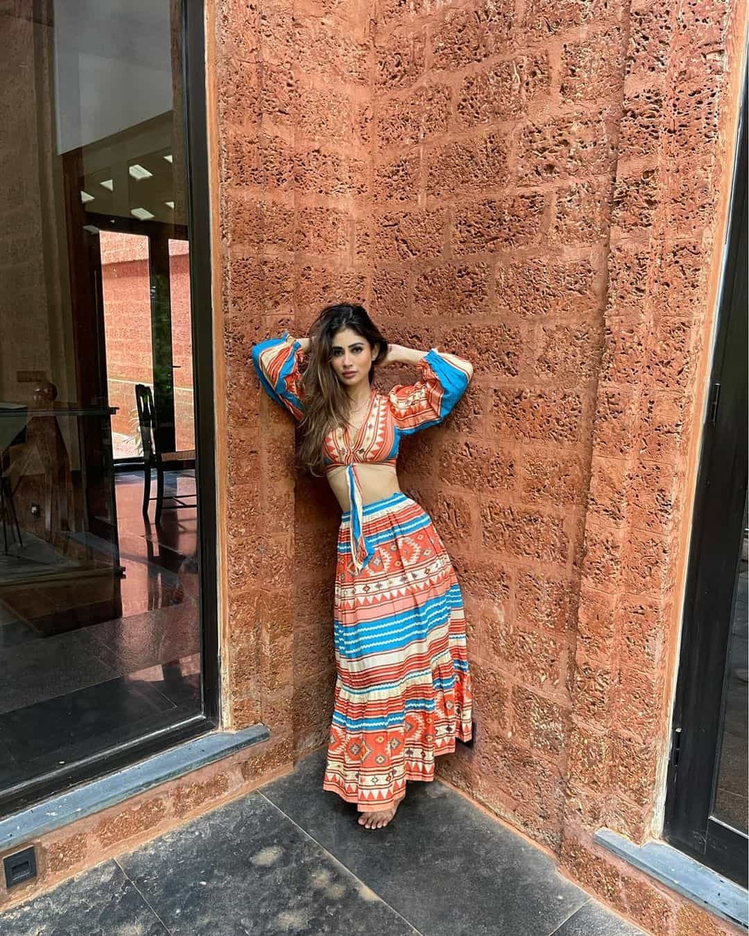 Mouni Roy Photo