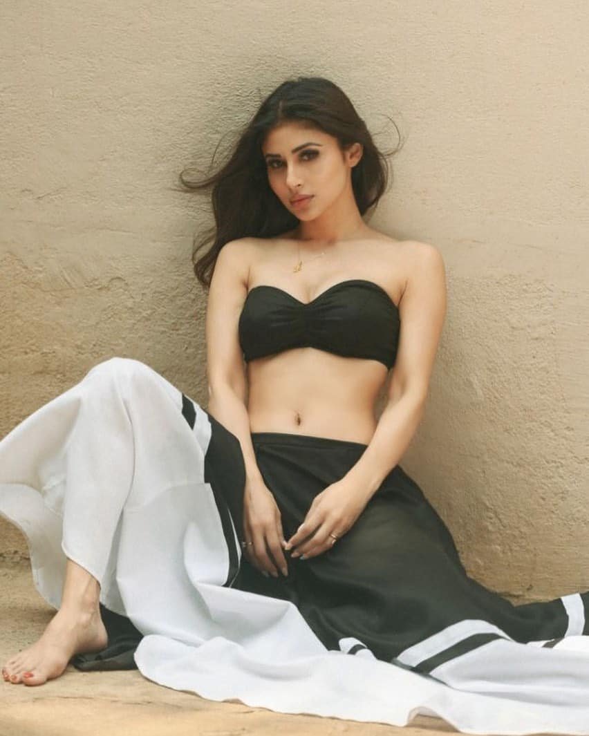 Mouni Roy Photo HD