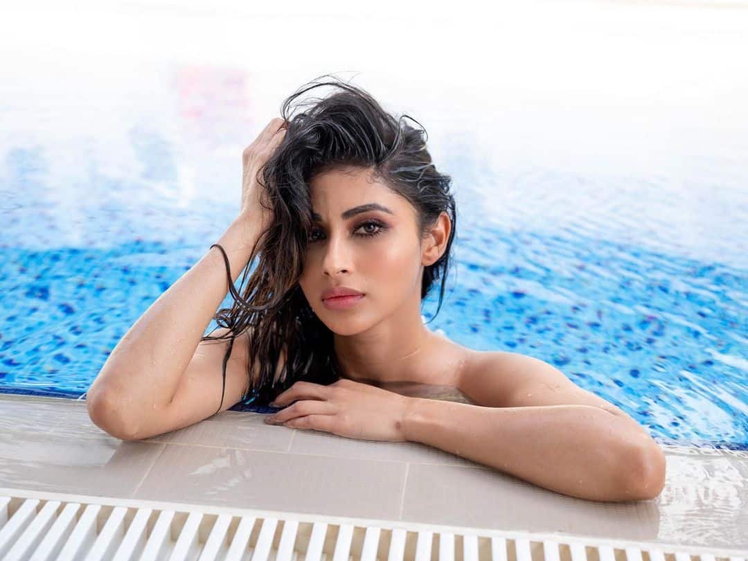 Mouni Roy Photo HD