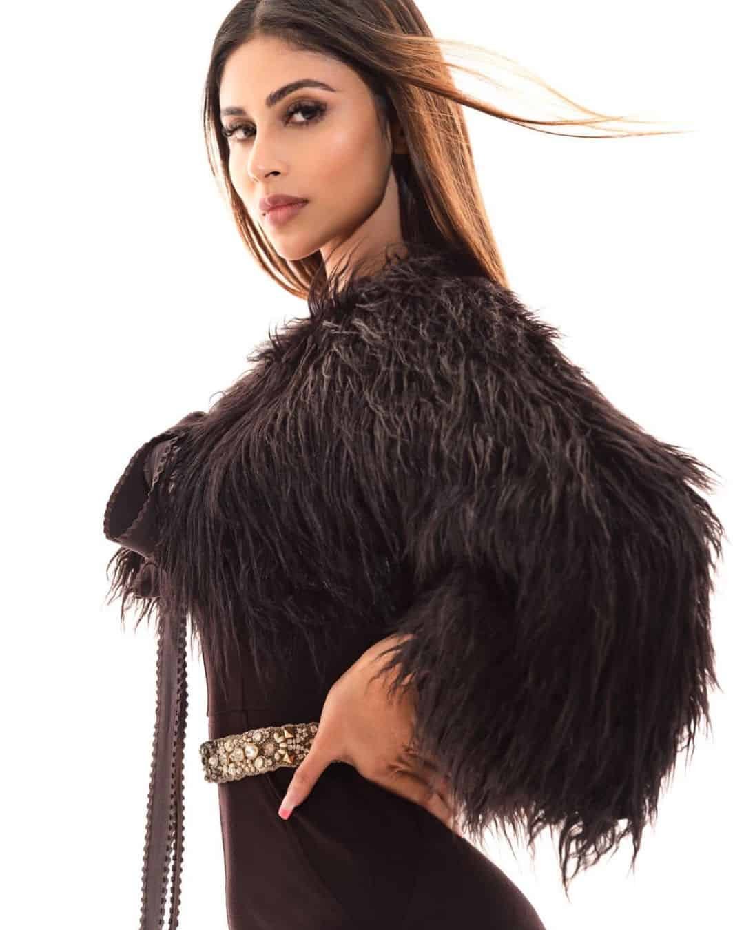 New Mouni Roy Photo