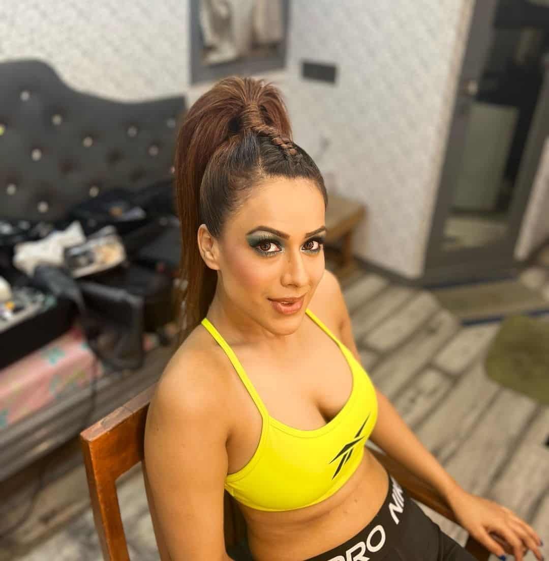 Nia Sharma Wallpaper