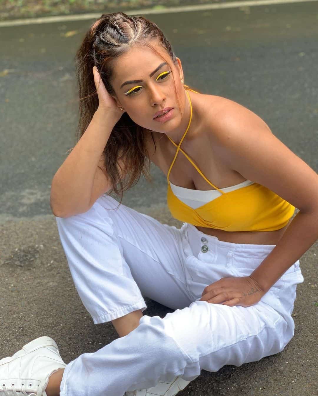 Nia Sharma Photos HD