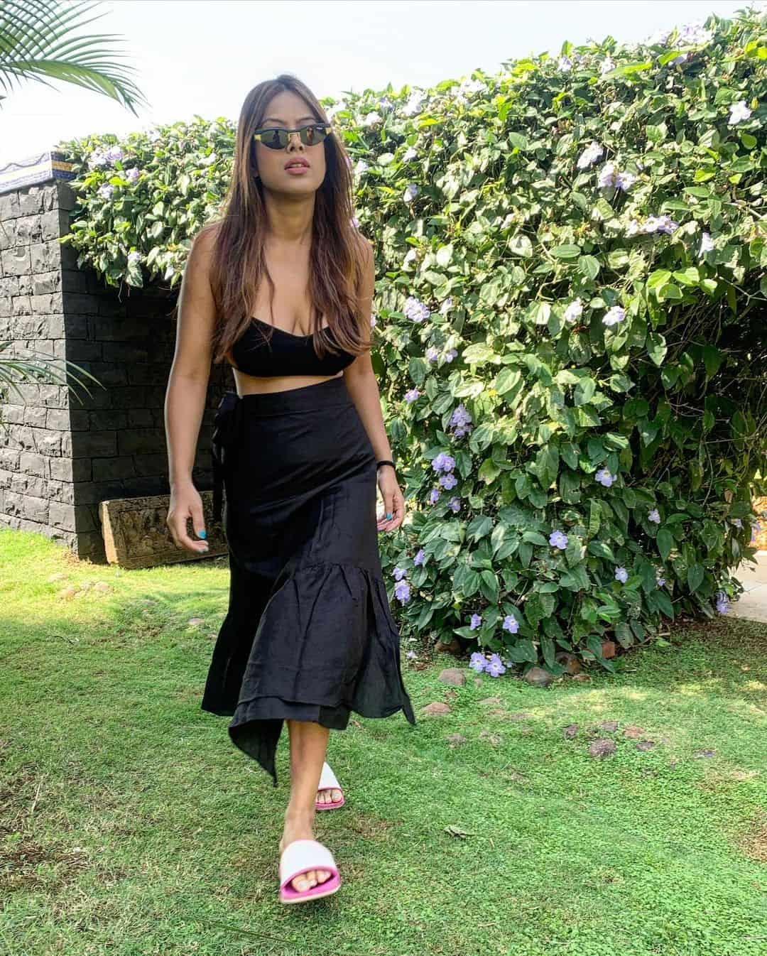 Nia Sharma Photos HD