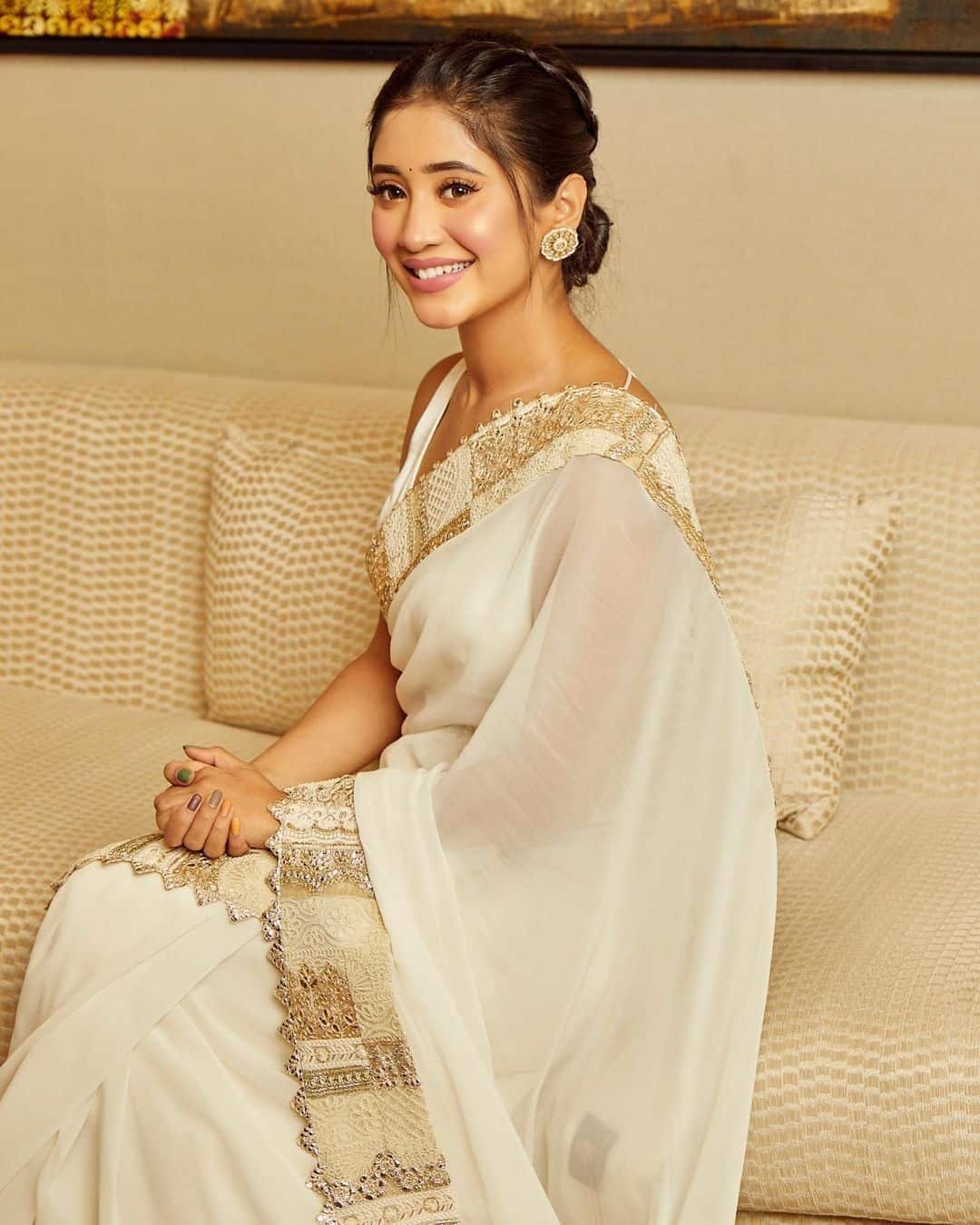 Shivangi Joshi Pic in Saree