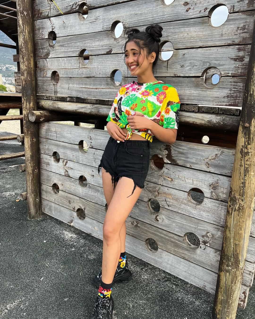 New Shivangi Joshi Pics
