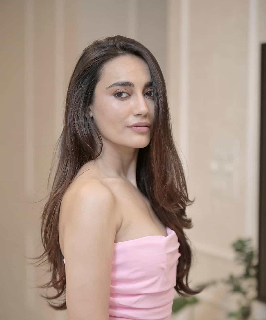 Surbhi Jyoti Wallpaper