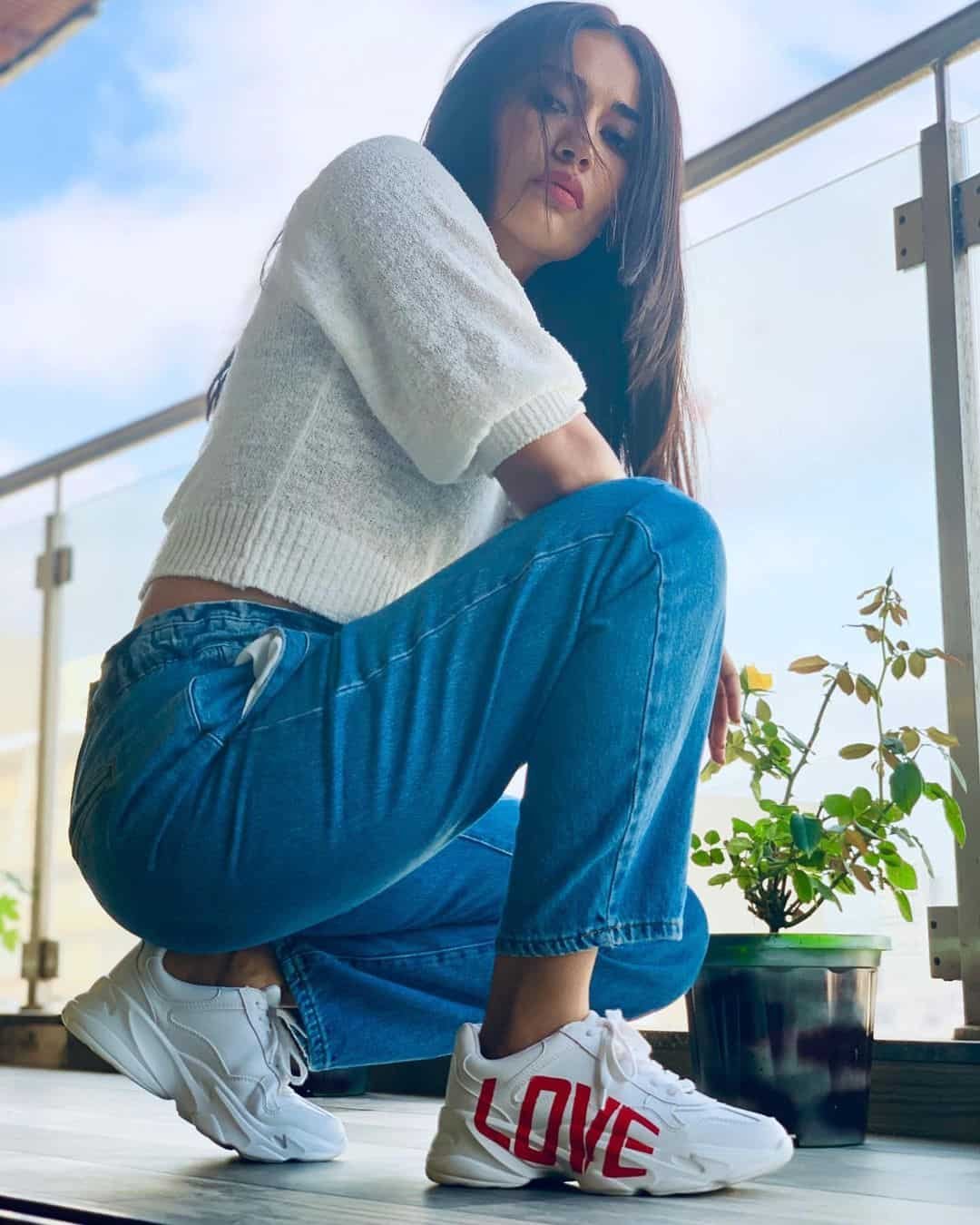 Surbhi Jyoti Photos HD