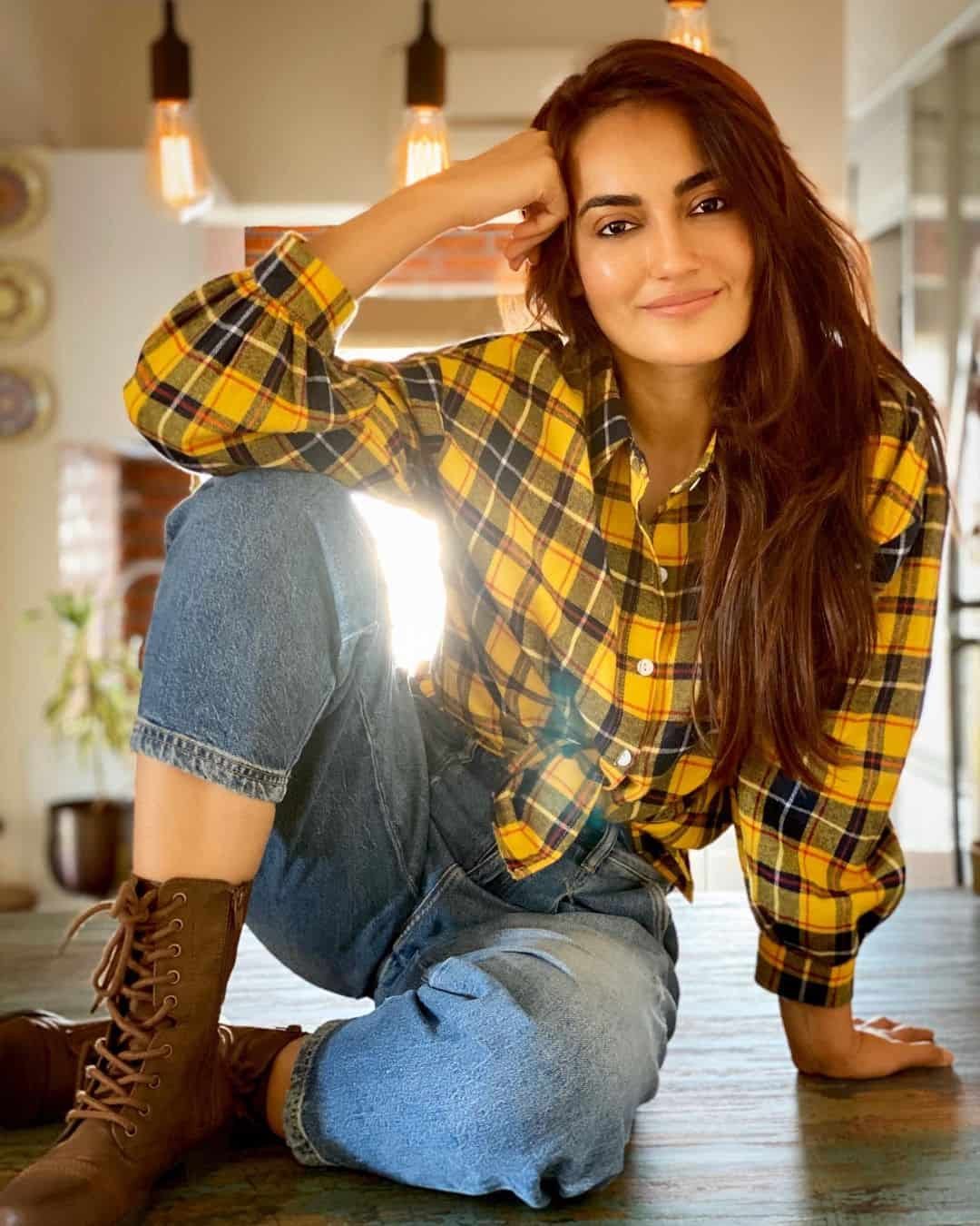 Surbhi Jyoti Photos Download