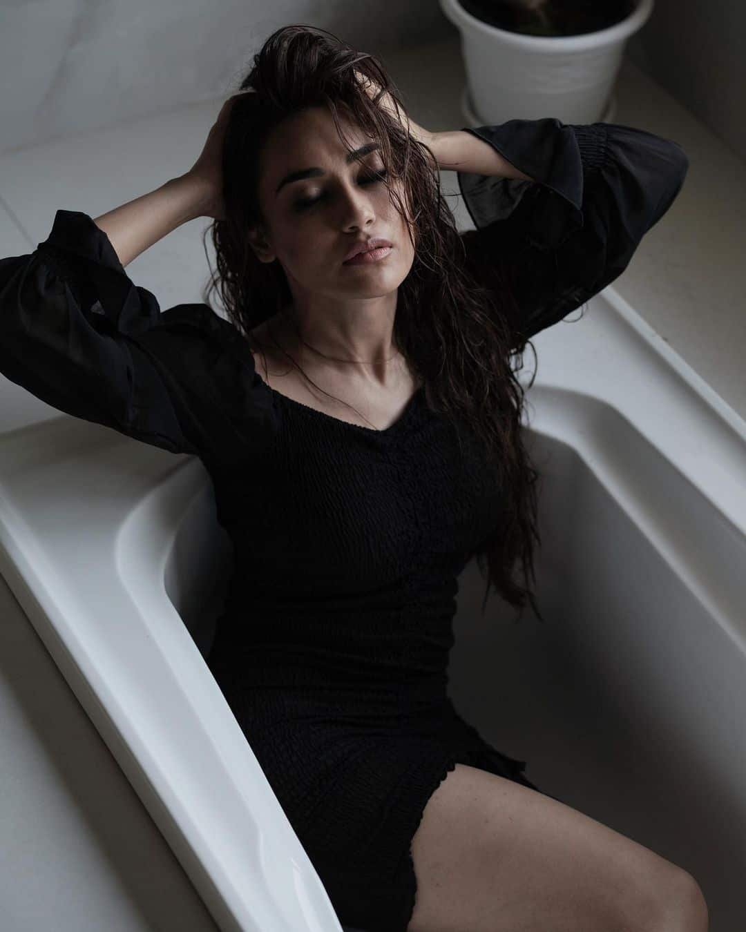 Surbhi Jyoti Pic