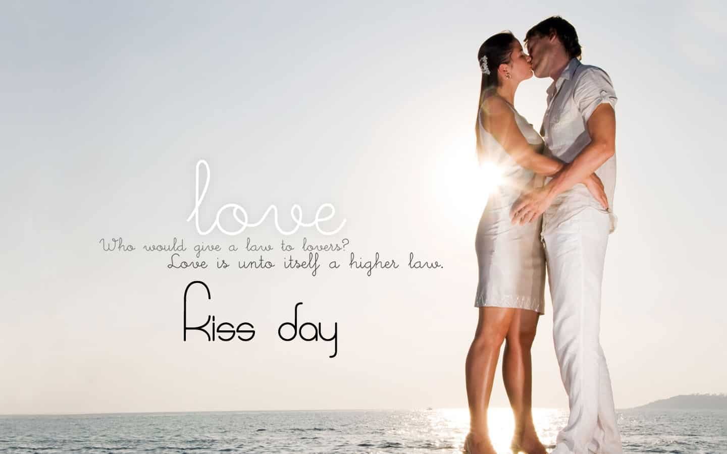 Kiss Day Photo