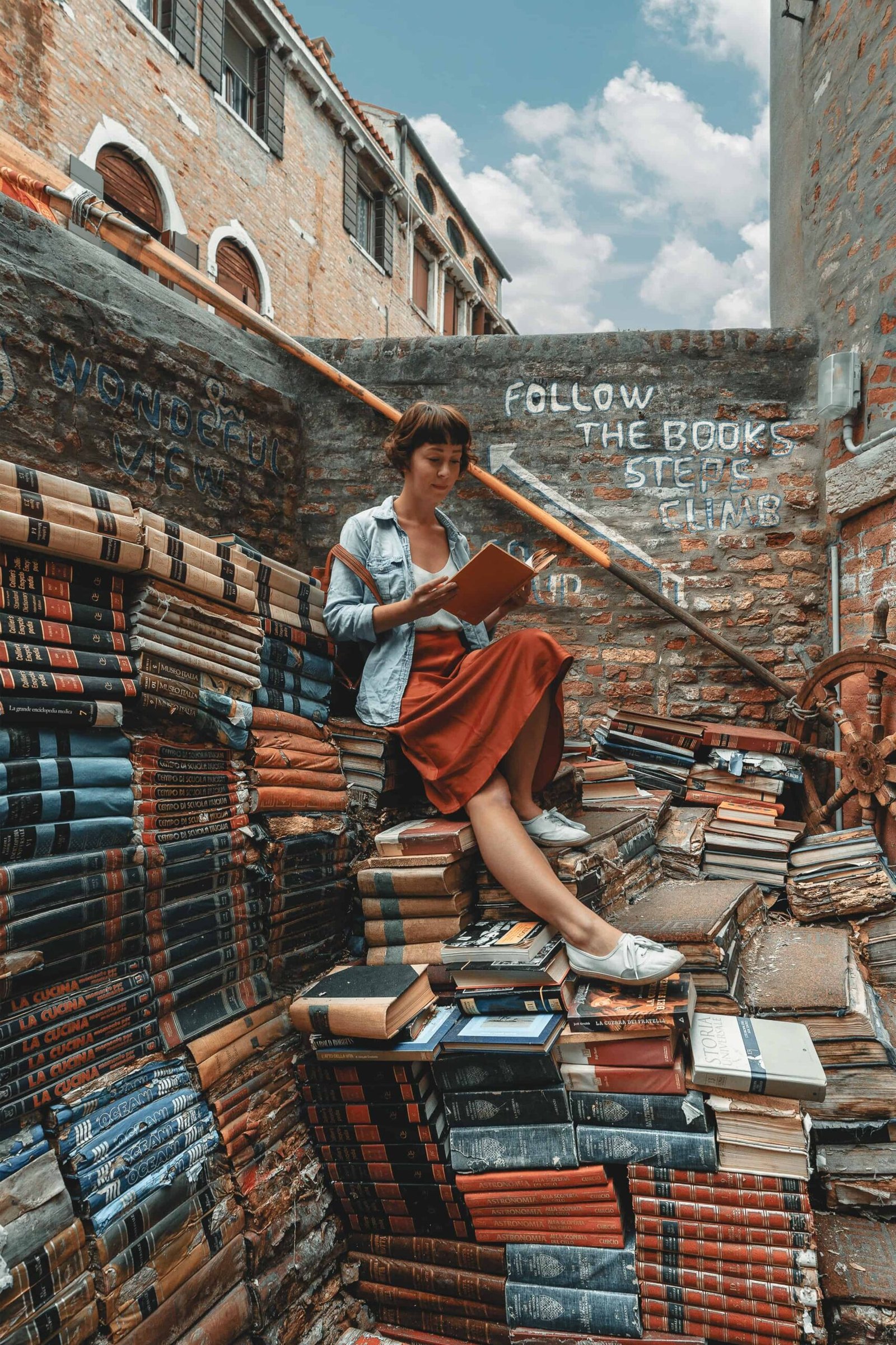 Books DP for Whatsapp